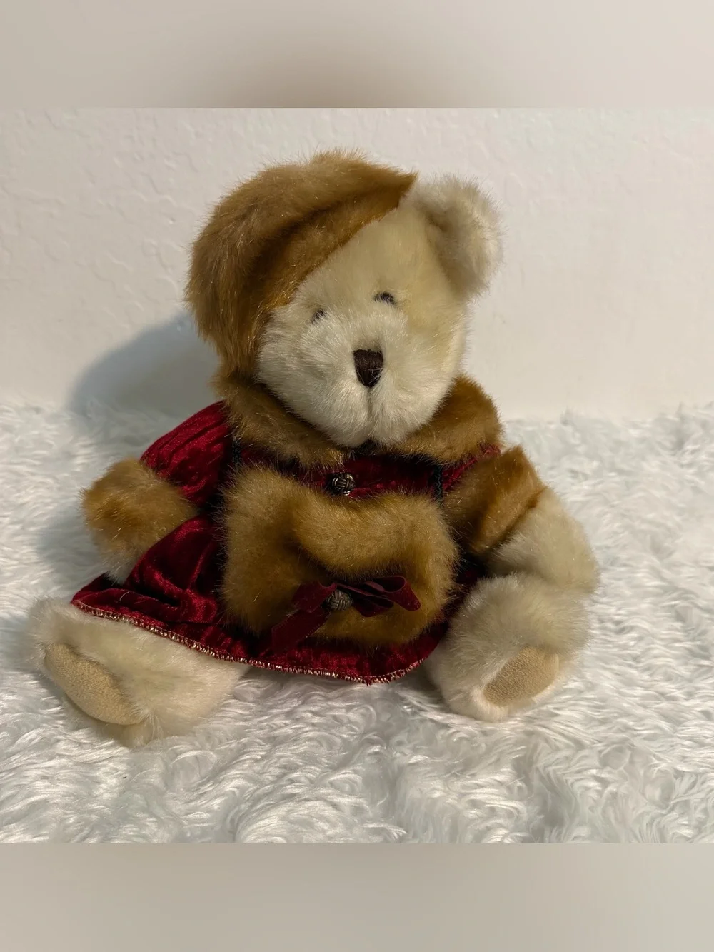 Dandee collectors choice teddy bear Christmas Dress & Muff Music, Player Red